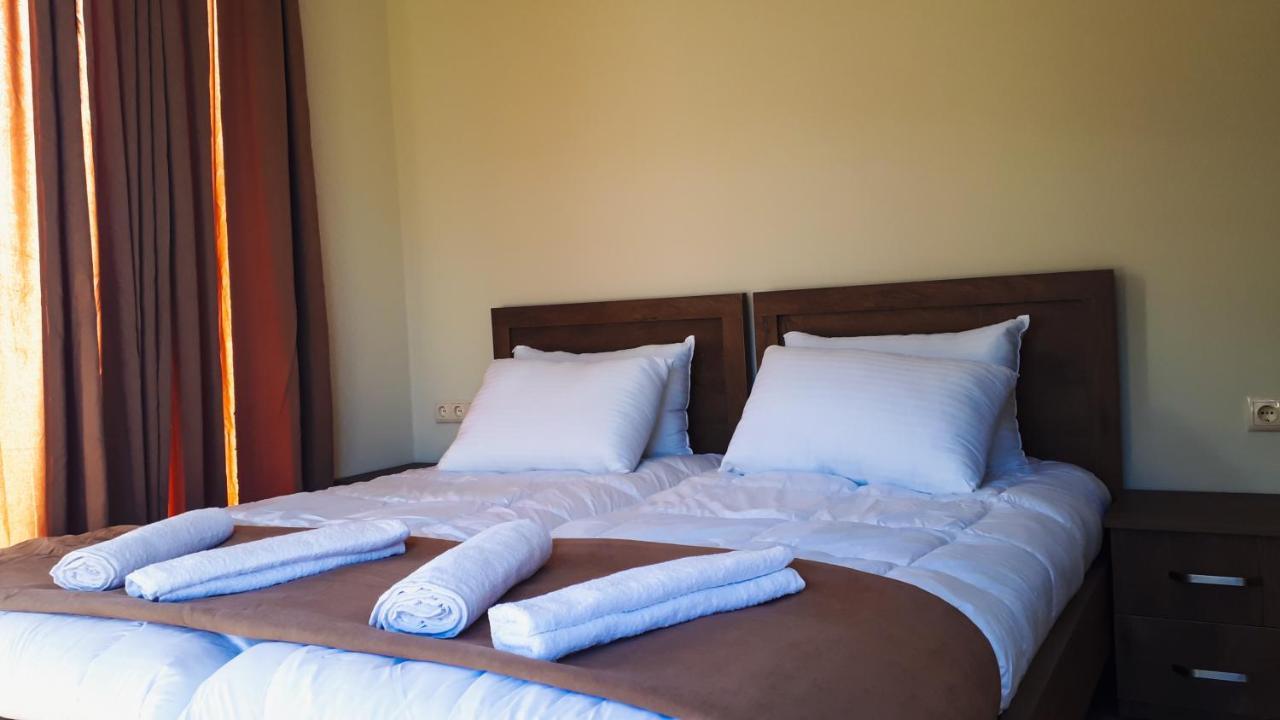 Hotel Khulo Lnn Esterno foto