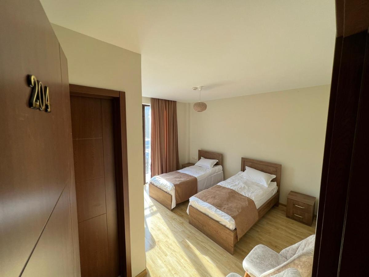 Hotel Khulo Lnn Esterno foto
