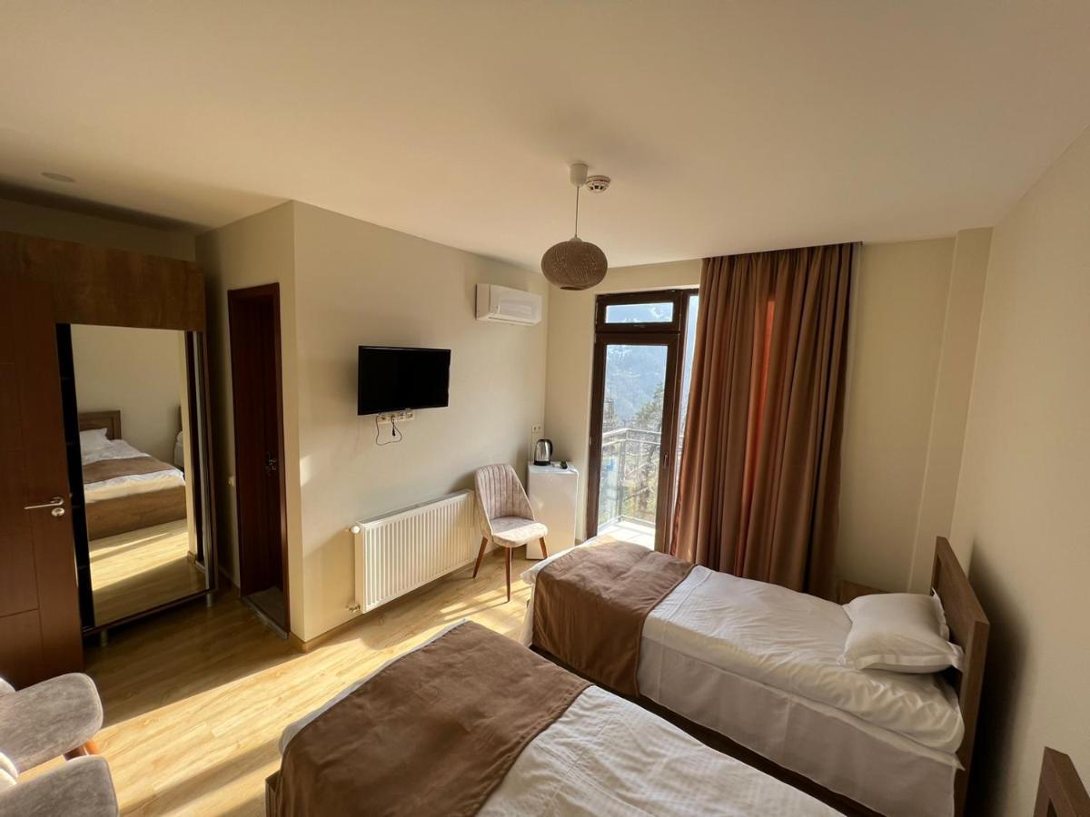 Hotel Khulo Lnn Esterno foto