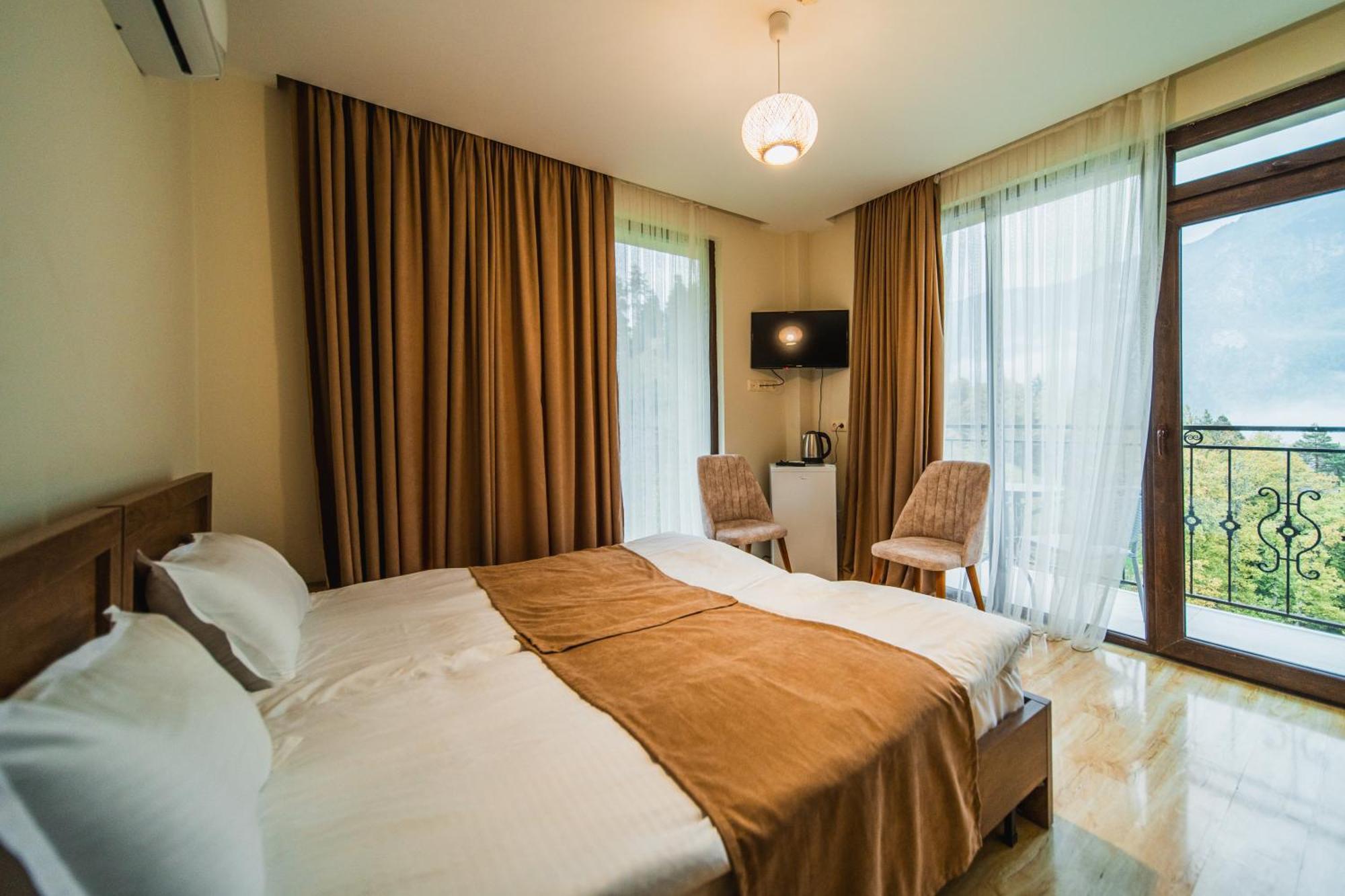 Hotel Khulo Lnn Esterno foto
